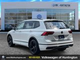 Certified 2023 Volkswagen Tiguan SE R-Line image 4