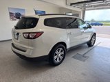 Used 2015 Chevrolet Traverse LT image 2