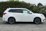 Used 2018 Mitsubishi Outlander 4WD Plug-In Hybrid image 3