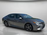 Used 2018 Toyota Camry SE image 2