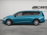 New 2025 Chrysler Pacifica Select image 3