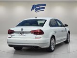 Used 2017 Volkswagen Passat 3.6 SEL Premium image 6