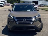 Used 2024 Nissan Rogue SV w/ SV Premium Package image 2