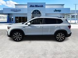 Used 2022 Volkswagen Taos SE image 3