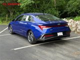Used 2024 Hyundai Elantra SEL w/ Convenience Package image 3