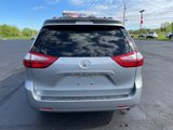 Used 2017 Toyota Sienna LE image 4