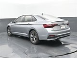 Used 2024 Volkswagen Jetta SE image 3