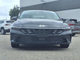 New 2025 Hyundai Elantra Limited image 3