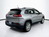 Used 2017 Jeep Cherokee Limited image 5