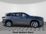 Used 2024 Toyota Highlander LE image 2