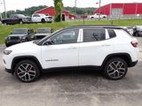 New 2025 Jeep Compass Limited image 2