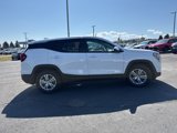Used 2024 GMC Terrain SLE image 4