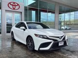 Used 2022 Toyota Camry SE image 2