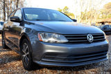 Used 2017 Volkswagen Jetta SE image 3