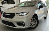 Used 2024 Chrysler Pacifica Touring-L image 3