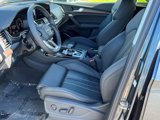 Used 2024 Audi Q5 e Premium Plus w/ Premium Plus Package image 3