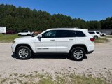 Used 2021 Jeep Grand Cherokee Laredo image 2