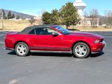 Used 2010 Ford Mustang Convertible image 4