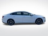 Used 2022 Chevrolet Malibu LT image 2
