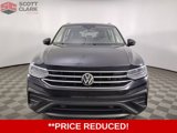 Used 2022 Volkswagen Tiguan SE image 2