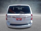 Used 2014 Chrysler Town & Country Touring image 6