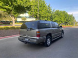 Used 2002 GMC Yukon XL Denali image 2