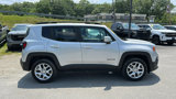Used 2016 Jeep Renegade Latitude w/ Popular Equipment Group image 3