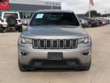 Used 2017 Jeep Grand Cherokee Laredo image 2