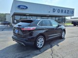 Used 2022 Ford Edge Titanium image 2
