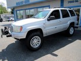 Used 2004 Jeep Grand Cherokee Limited w/ Trailer Tow Group IV image 2