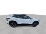 New 2025 Chevrolet Trax RS w/ Sunroof Package image 2