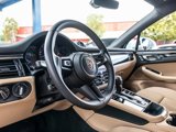 Certified 2024 Porsche Macan image 4
