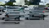 Used 2023 Chrysler Pacifica Touring-L image 5
