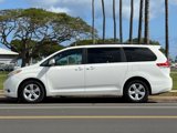 Used 2011 Toyota Sienna LE w/ Towing Pkg image 2