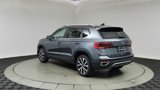 Used 2022 Volkswagen Taos SE image 5