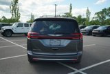 Used 2022 Chrysler Pacifica Touring-L image 4