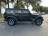 Used 2018 Jeep Wrangler Unlimited Sahara image 2