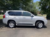 Used 2010 Lexus GX 460 image 2