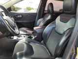 Used 2017 Jeep Cherokee Trailhawk image 2