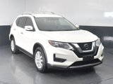 Used 2018 Nissan Rogue SV image 2
