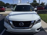 Used 2019 Nissan Pathfinder S image 2
