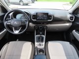 Used 2024 Hyundai Venue SEL image 2