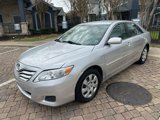 Used 2010 Toyota Camry LE image 2