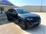 Used 2019 Jeep Grand Cherokee Trailhawk w/ Trailhawk Luxury Group image 3