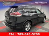 Used 2016 Nissan Rogue SV image 6