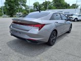 Used 2022 Hyundai Elantra SEL image 4