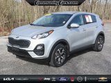 Used 2020 Kia Sportage LX image 2