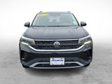 Used 2024 Volkswagen Taos SE image 3