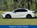 Used 2022 Toyota Camry SE image 4