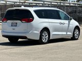 Used 2020 Chrysler Pacifica Limited image 4
